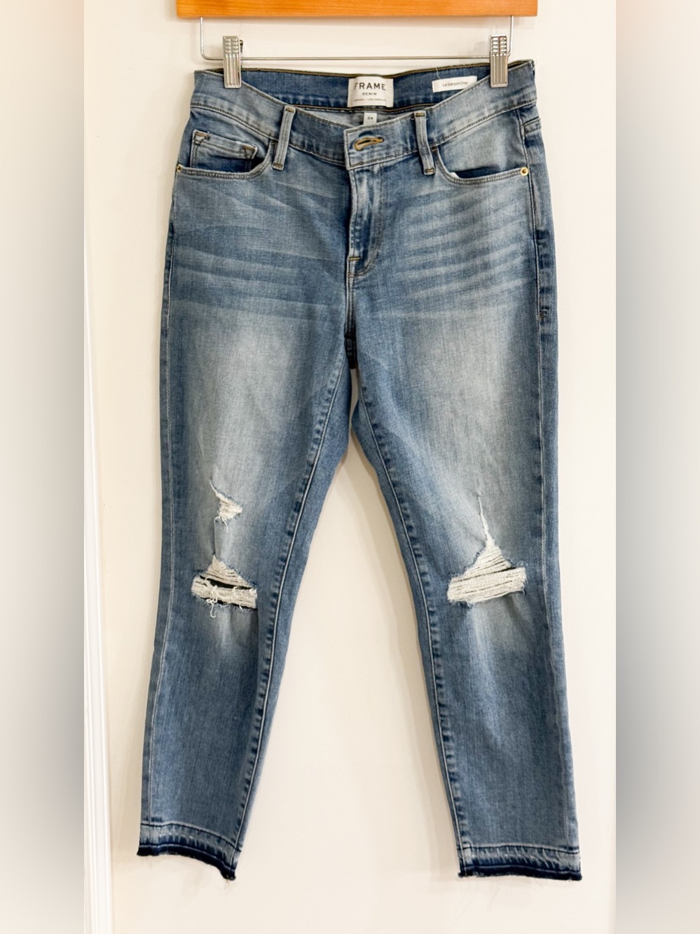 Frame Le Garçon Crop Raw Hem Denim in Medium Wash Sz 24
